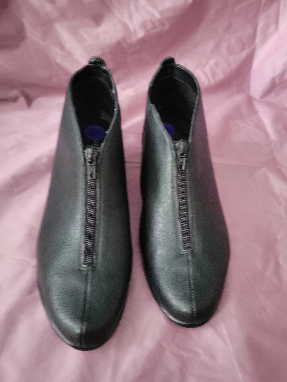 AEROSOLES Black Front-Center Zip Ankle Booties